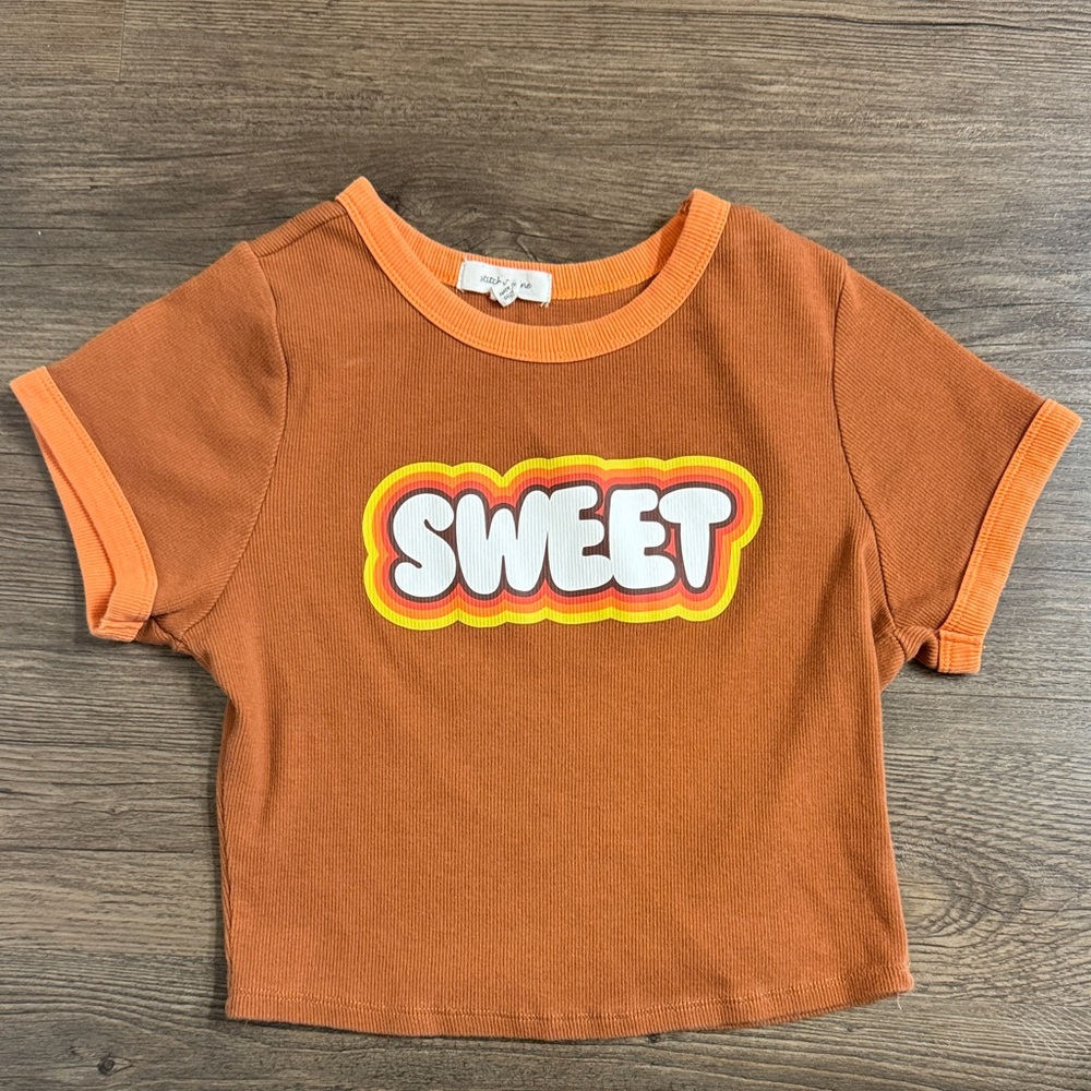 Sweet cropped baby T